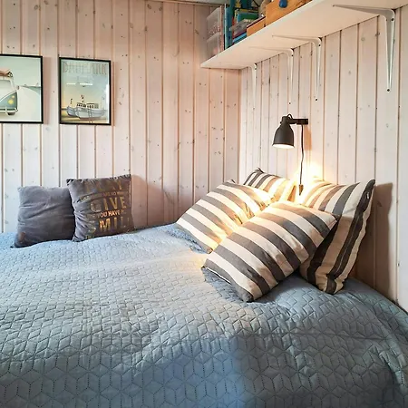 Holiday Home With Ocean View In Lonstrup