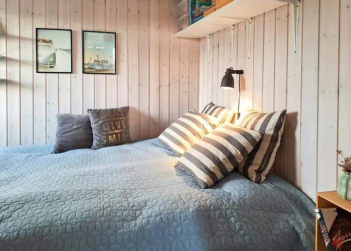 Holiday Home With Ocean View In Lonstrup
